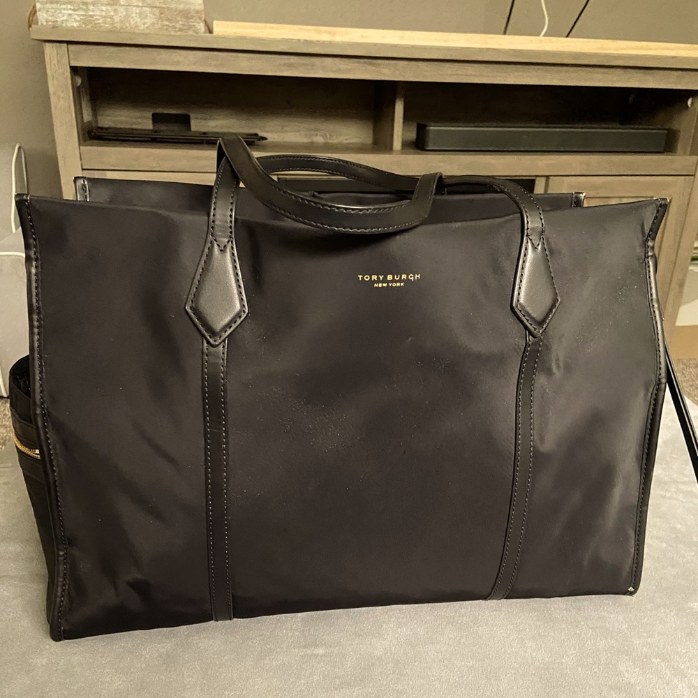 ❌SOLD❌Tory Burch Diaper Bag. Listed at lowest price‼️